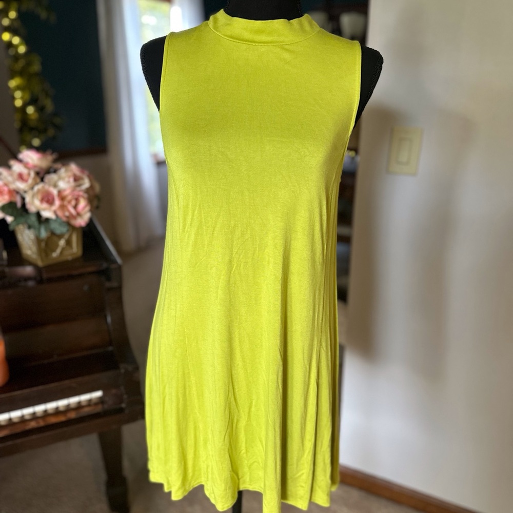 Cupid lime green tunic, stretchy fabric, gorgeous, size M, EUC, $18.